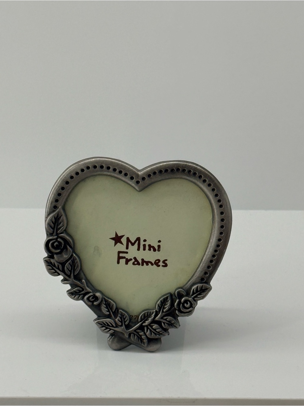 Mini Frames Heart Photo Frame in Antique Silver-Tone